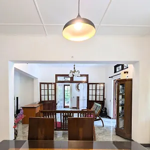 Проживание в семье Remli, Канди